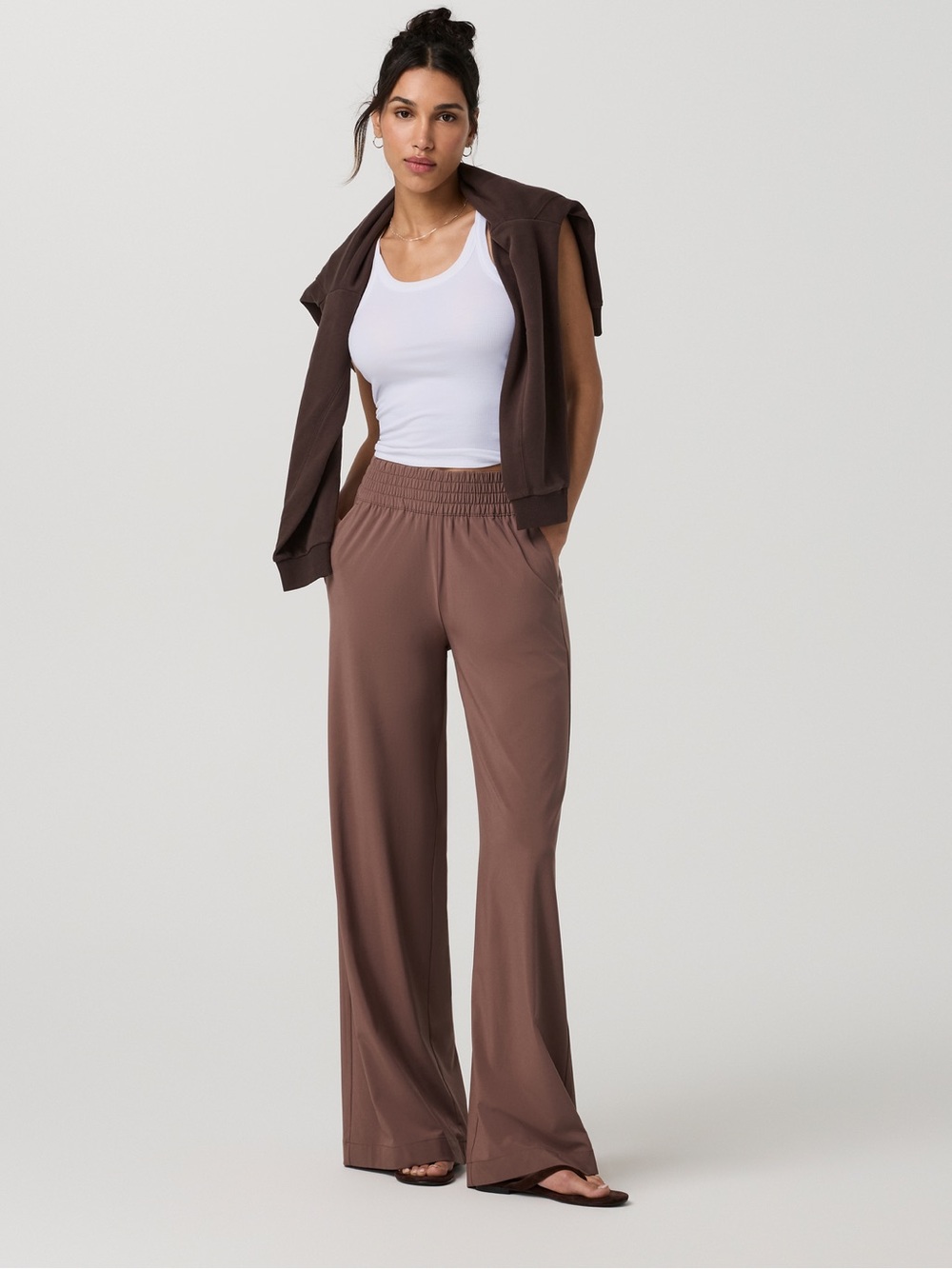 Vuori Villa Wideleg Pant in Sable M